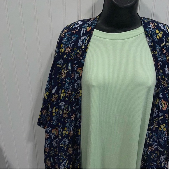 Torrid Navy Floral Kimono - Picture 2 of 6